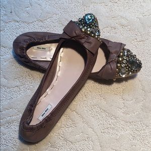 Miu Miu Jeweled brown bow flats